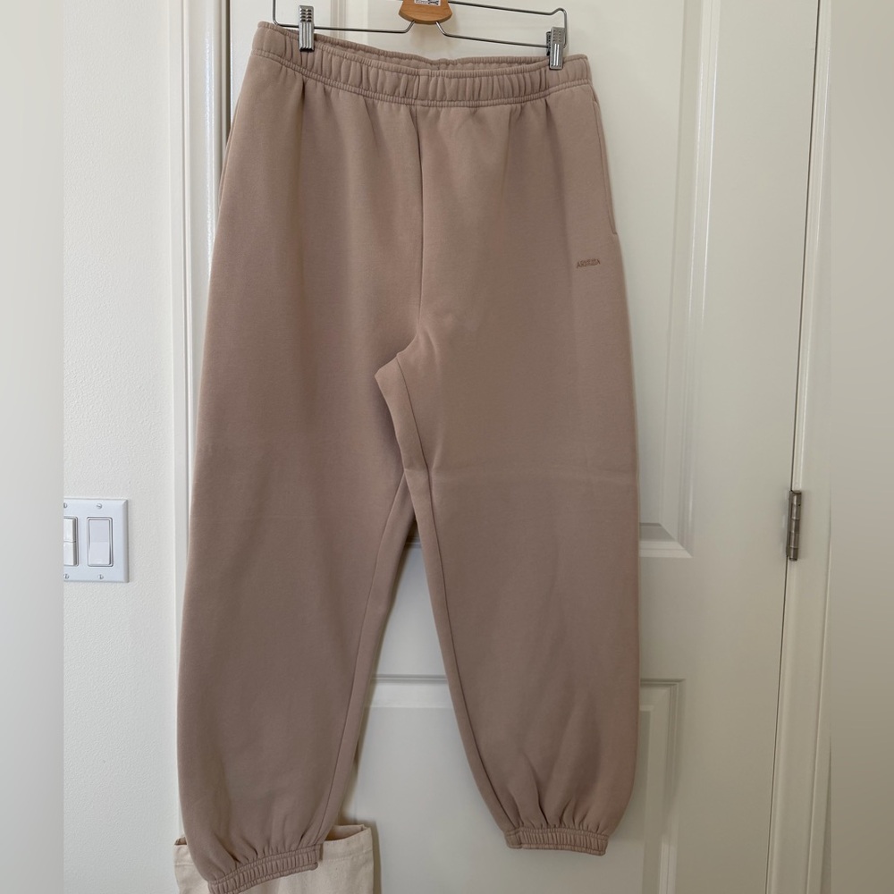 Aritzia Beige/Pink cozy mega fleece joggers